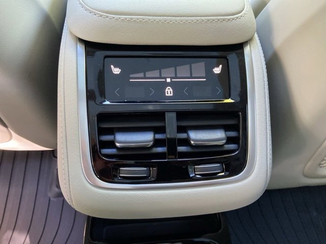 New 2026 Volvo XC90 B6 Ultra w/ Lounge Package image 14