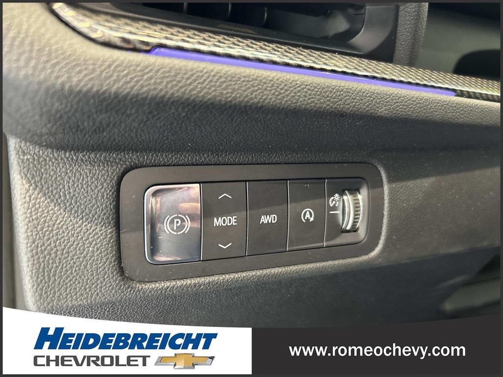 Used 2025 Chevrolet Traverse High Country w/ LPO, Floor Liner Package AWD/4WD image 28