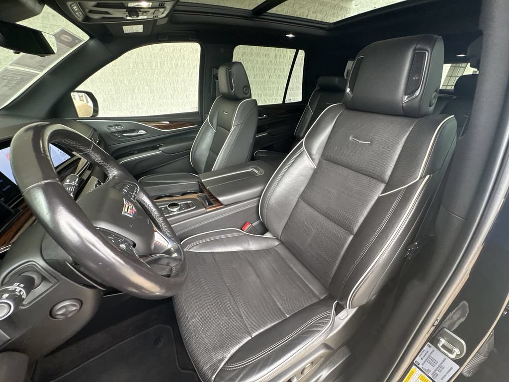 Certified 2022 Cadillac Escalade Premium Luxury AWD/4WD image 20