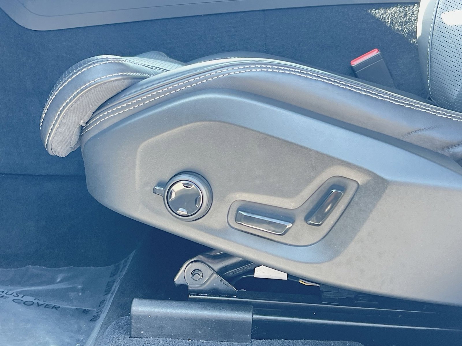 Certified 2023 Volvo XC60 B6 Ultimate image 14