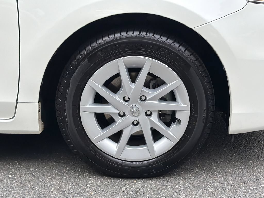 Used 2013 Toyota Prius V Three FWD image 7