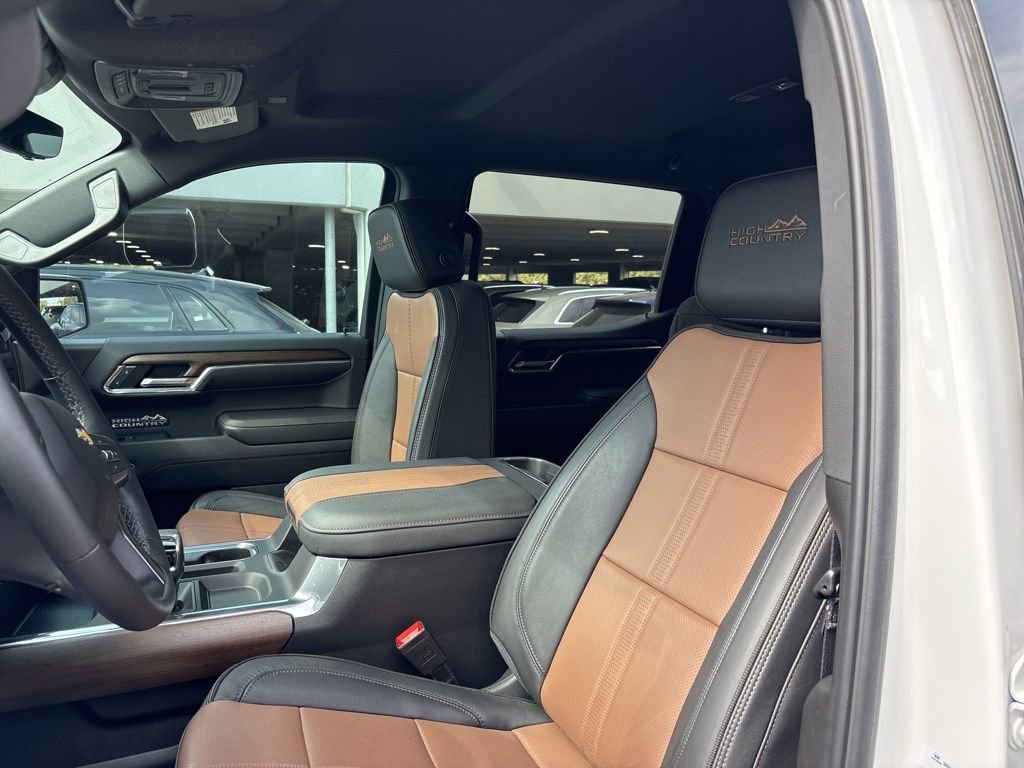 Used 2024 Chevrolet Silverado 1500 High Country w/ Technology Package image 13