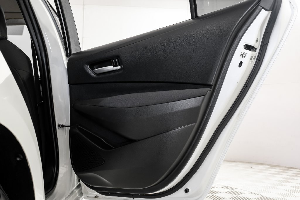 Used 2020 Toyota Corolla LE FWD image 45