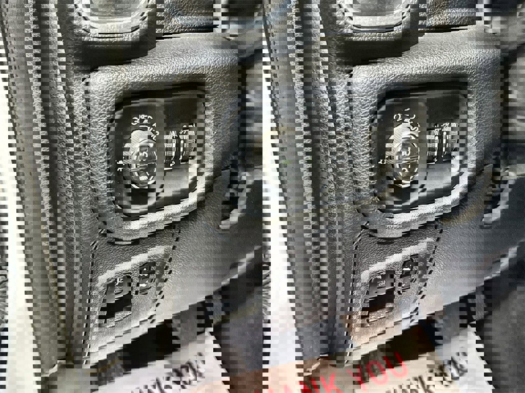 Used 2025 RAM 1500 Laramie image 16