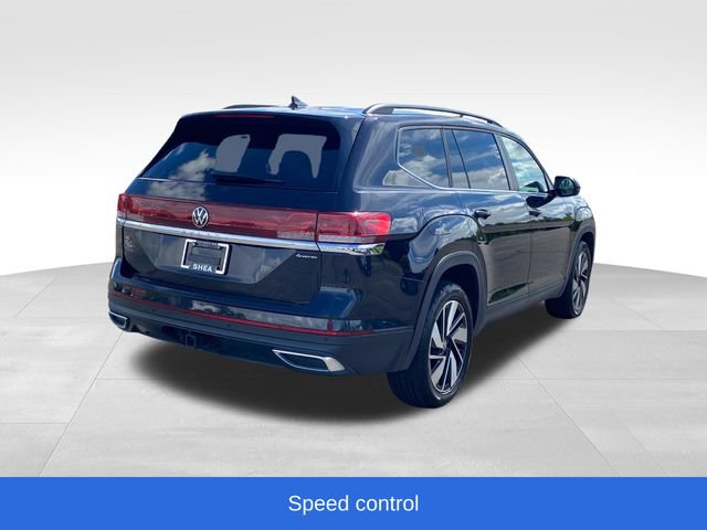 Used 2024 Volkswagen Atlas SE AWD/4WD image 4