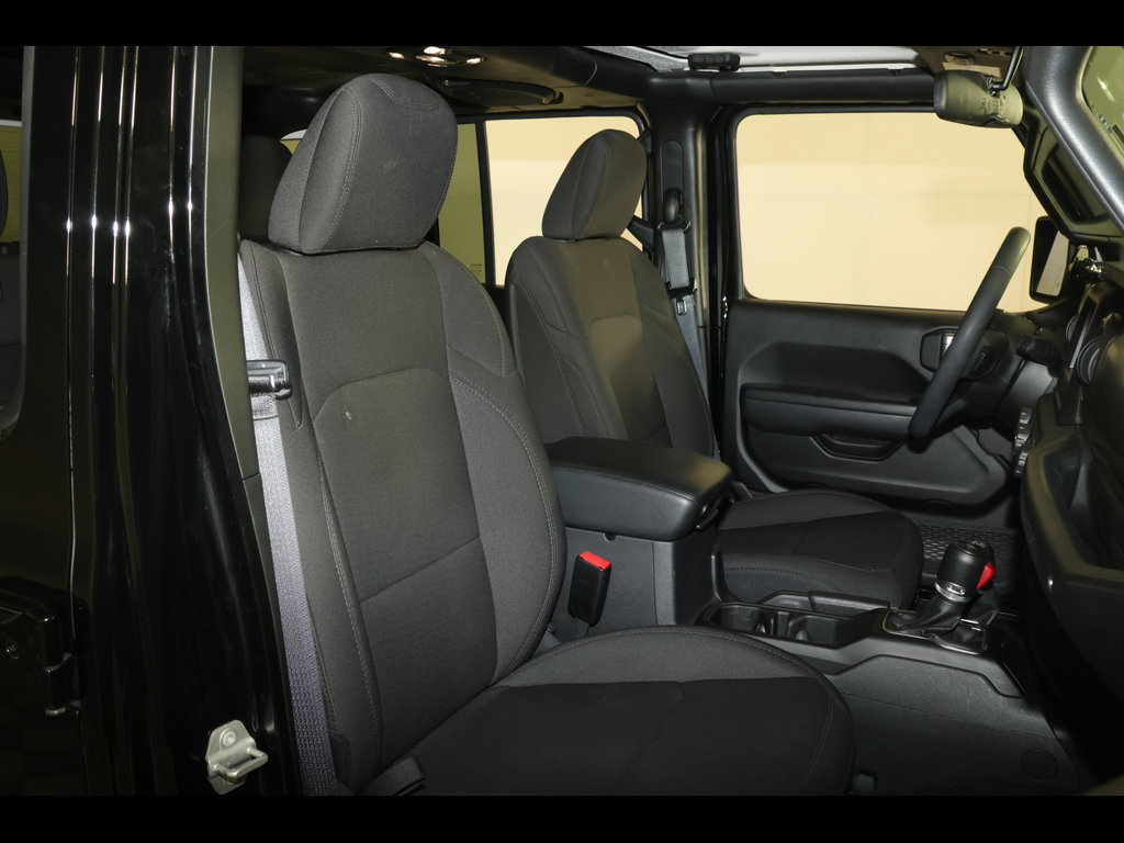 Used 2023 Jeep Wrangler Unlimited w/ Convenience Group AWD/4WD image 27