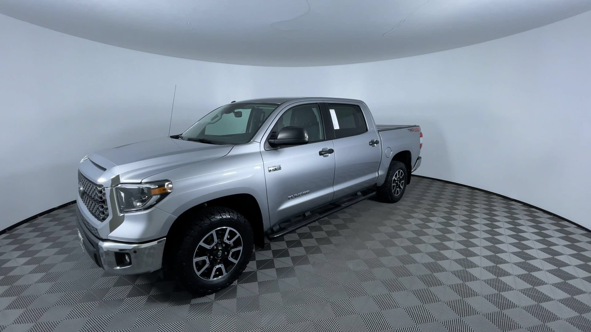 Used 2019 Toyota Tundra SR5 w/ TRD Off Road Package AWD/4WD image 4