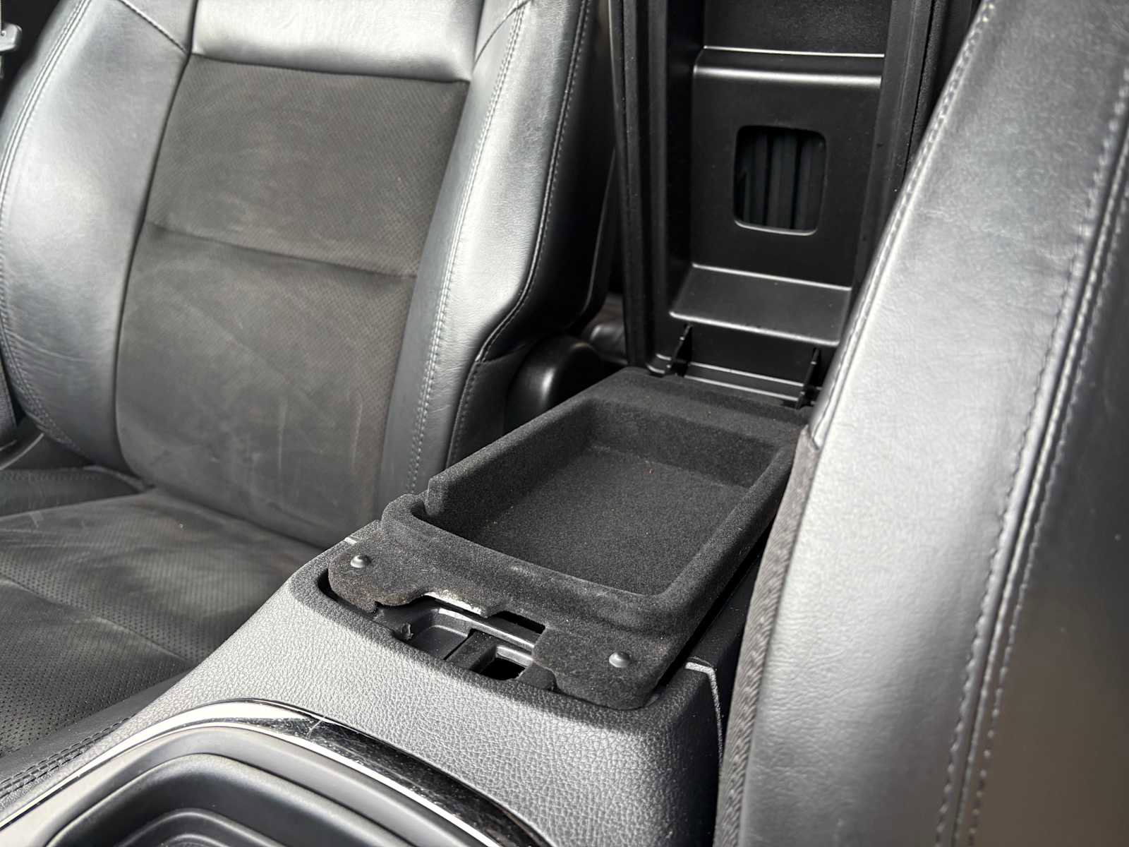 Used 2020 Dodge Durango GT image 35