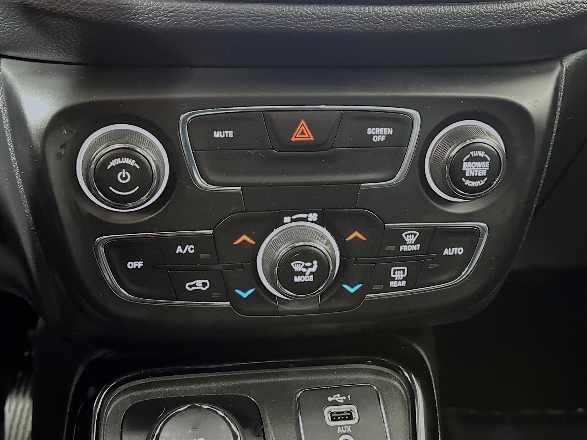 Used 2019 Jeep Compass Limited image 15