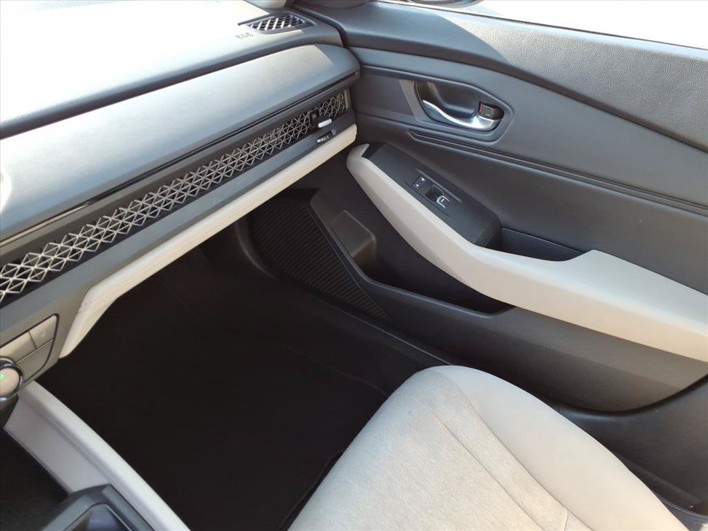 Used 2024 Honda Accord EX image 32