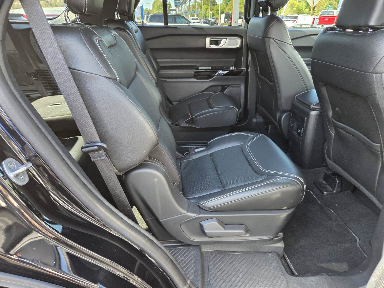 Used 2022 Ford Explorer ST w/ Equipment Group 401A AWD/4WD image 18