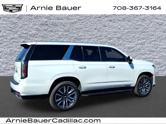 Used 2023 Cadillac Escalade Premium Luxury w/ LPO, Illumination Package AWD/4WD image 6