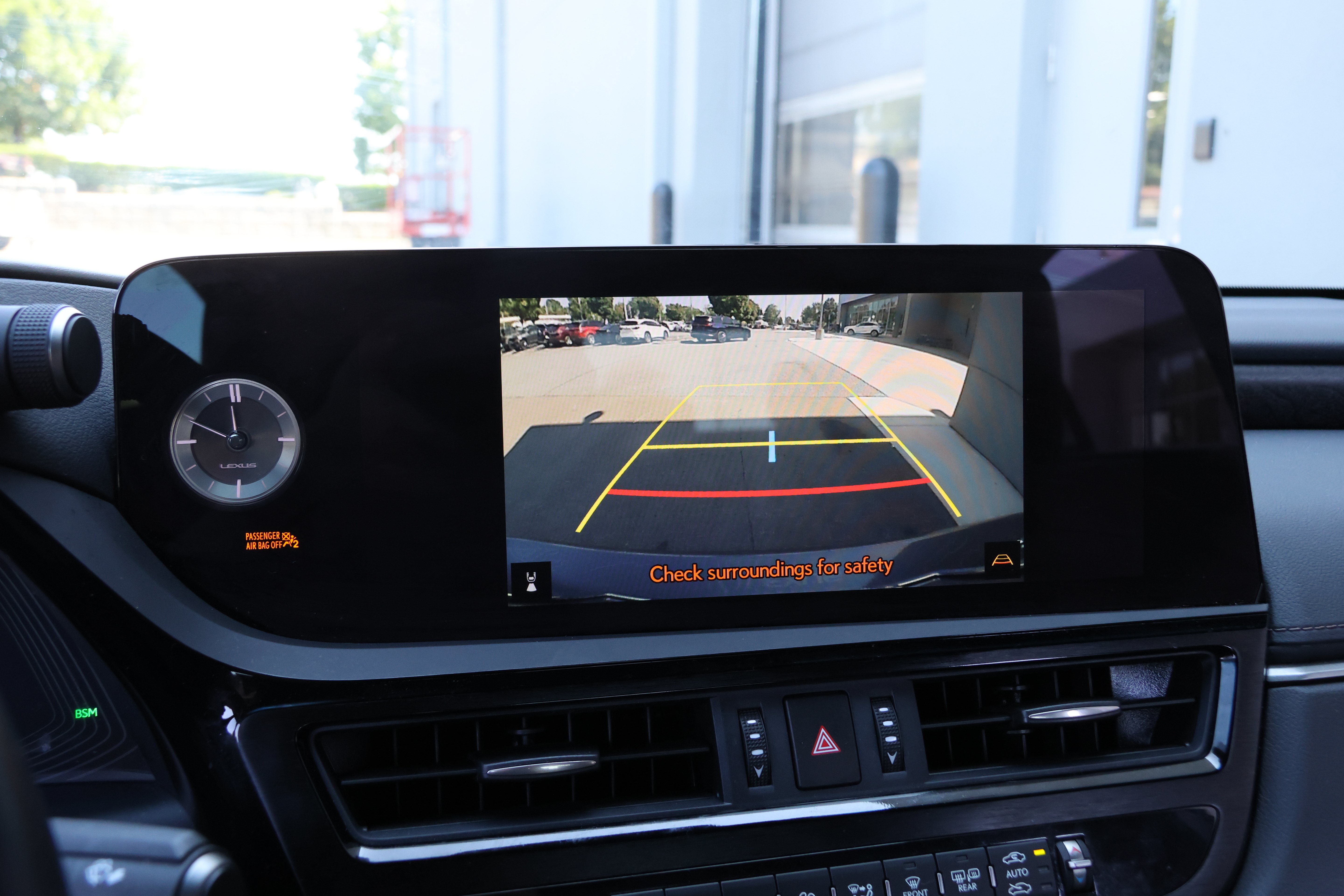 Used 2024 Lexus ES 300h w/ Premium Package FWD image 25