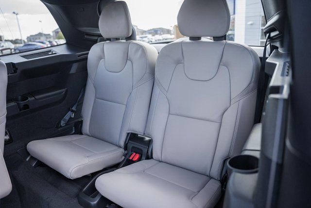 New 2026 Volvo XC90 B5 Ultra image 35