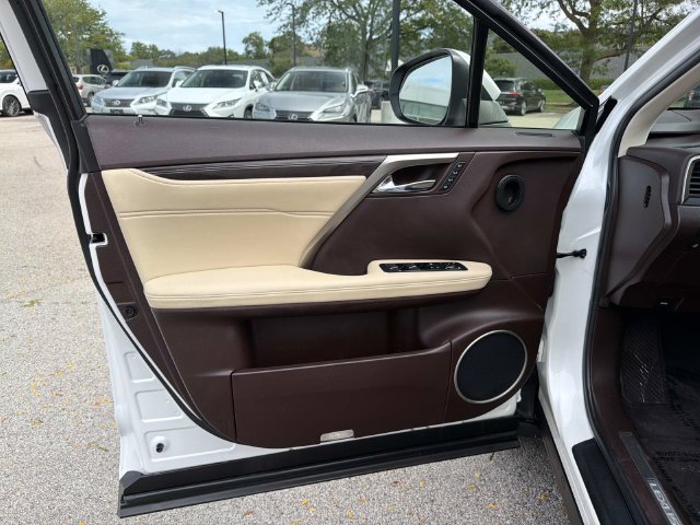 Used 2018 Lexus RX 450hL Luxury w/ Accessory Package AWD/4WD image 17
