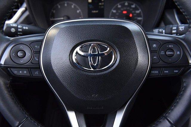 Used 2025 Toyota Corolla Cross LE image 18