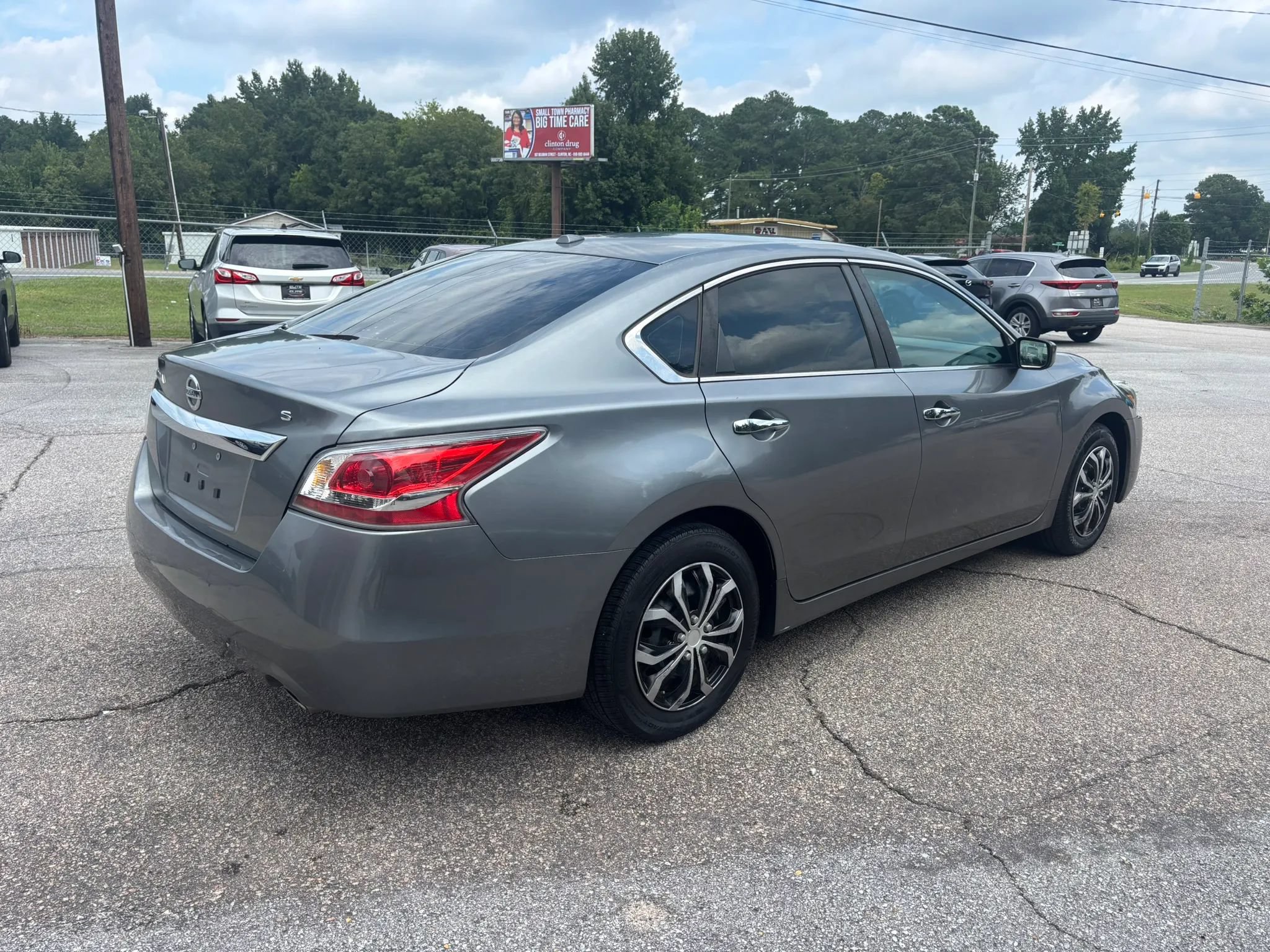 Used 2015 Nissan Altima 2.5 S w/ Power Driver Seat Package FWD image 6