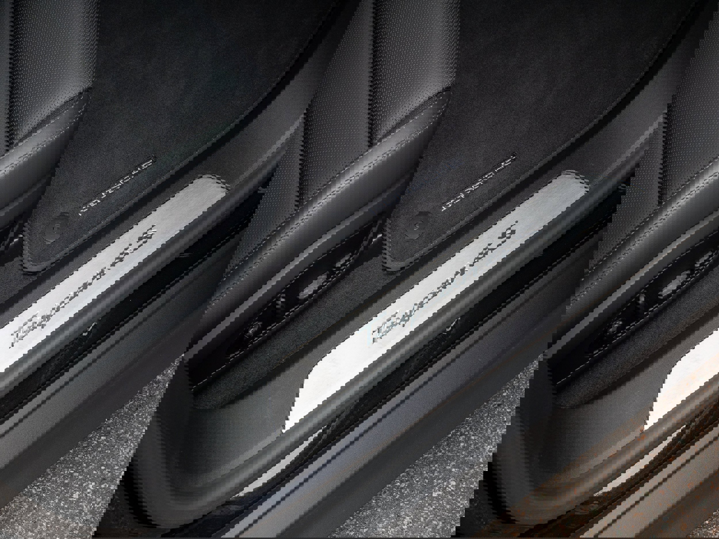 Certified 2025 Porsche Taycan 4S image 32