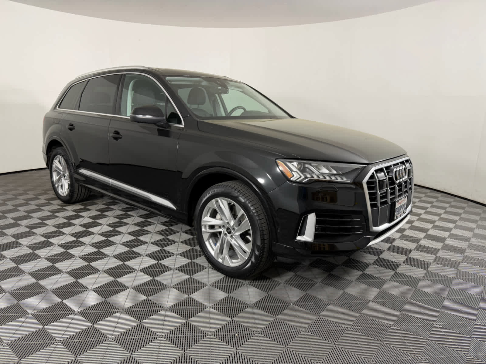 Used 2023 Audi Q7 3.0T Premium Plus w/ Premium Plus Package image 1