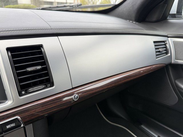 Used 2014 Jaguar XF 3.0 AWD/4WD image 39