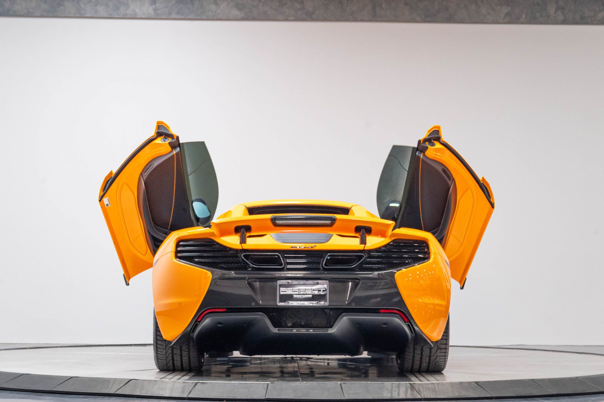 Used 2015 McLaren 650S Spider RWD image 68