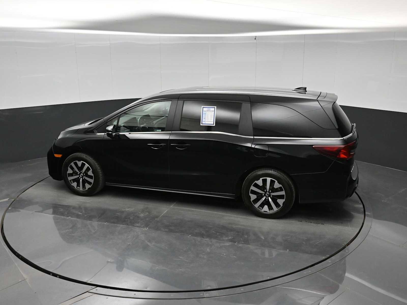 Used 2025 Honda Odyssey EX-L image 33