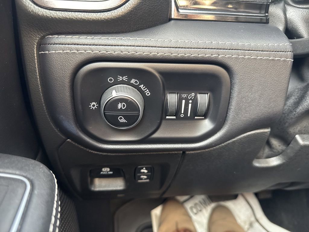 Used 2022 RAM 1500 Limited image 10