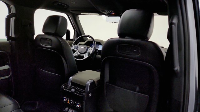 Used 2022 Land Rover Defender 110 X-Dynamic SE AWD/4WD image 43