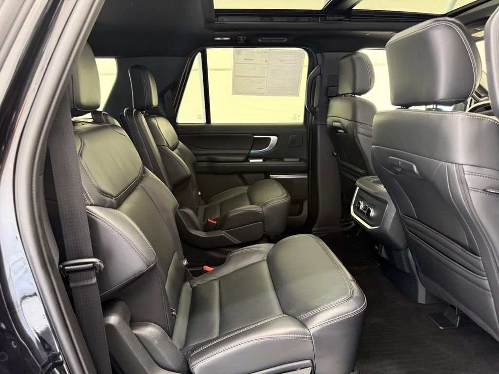 Certified 2025 Ford Expedition Max Platinum w/ Stealth Performance Package AWD/4WD image 33