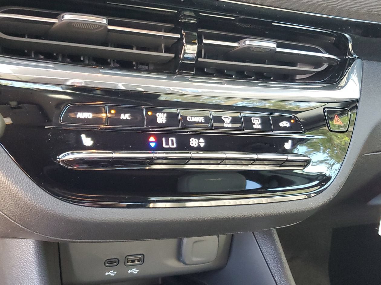 New 2026 Buick Envista Sport Touring FWD image 22