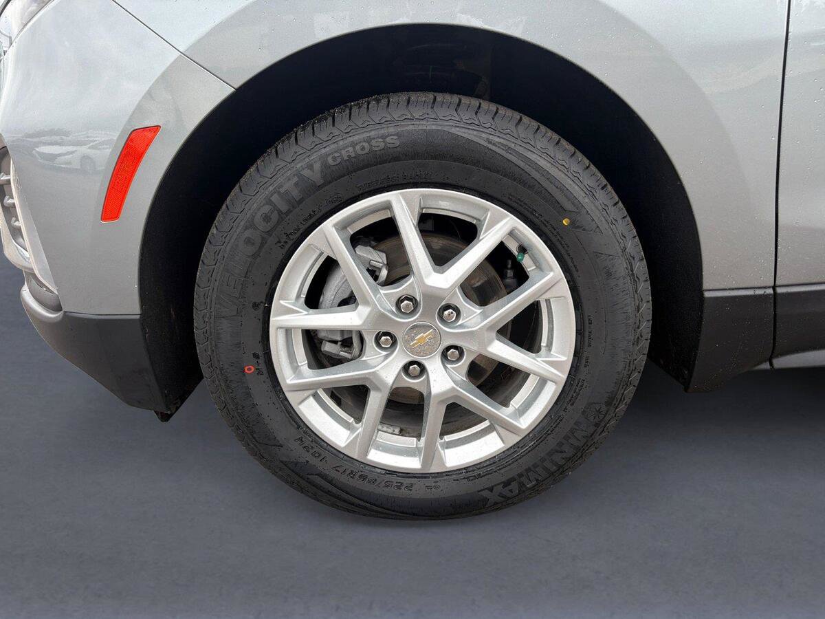 Used 2024 Chevrolet Equinox LT AWD/4WD image 14