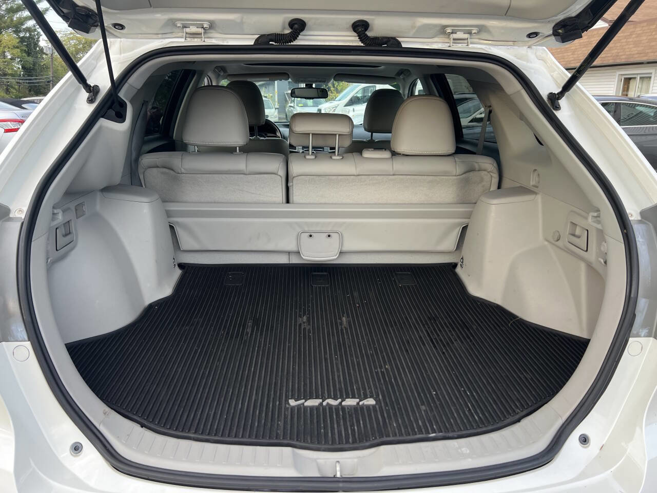 Used 2015 Toyota Venza XLE w/ XLE Premium Package image 16