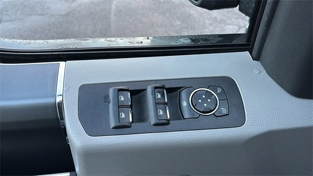 Used 2016 Ford F150 XLT w/ Equipment Group 302A Luxury image 12