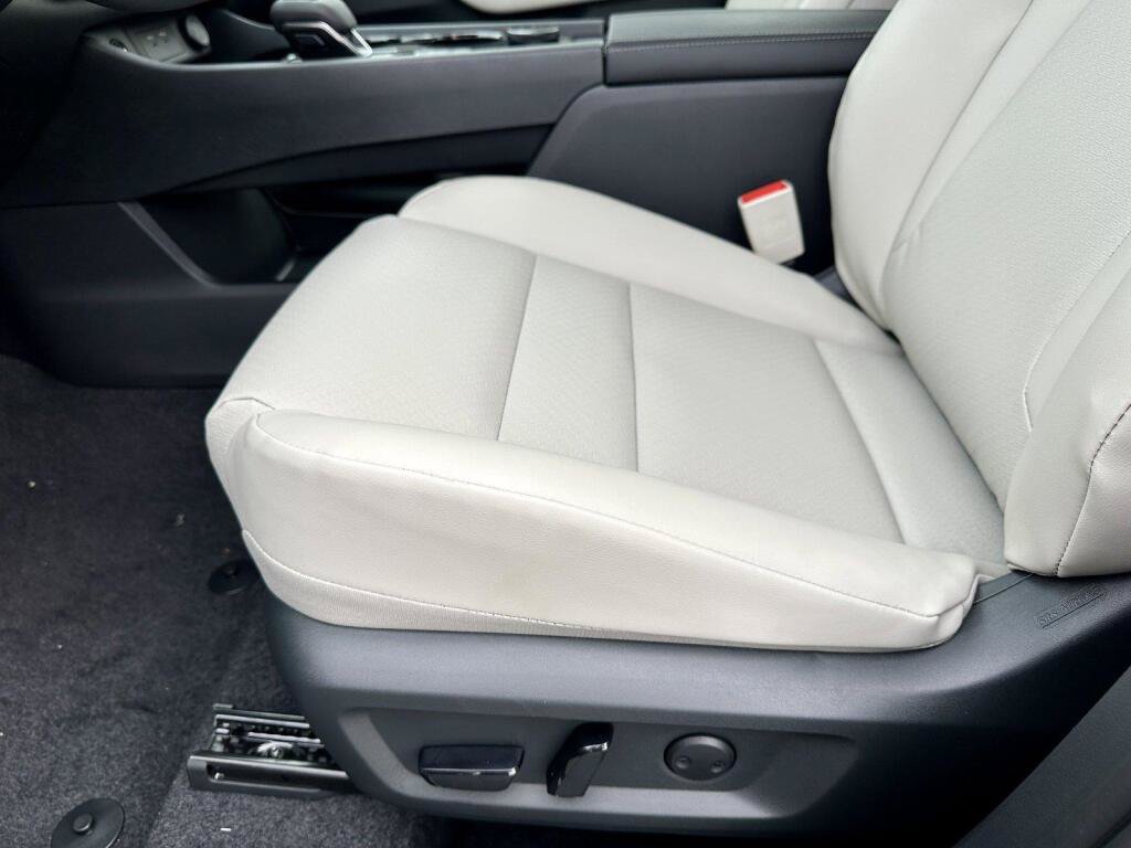 New 2026 Nissan Rogue Dark Armor AWD/4WD image 21