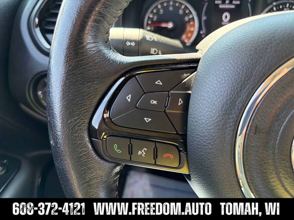 Used 2020 Jeep Renegade Altitude AWD/4WD image 16