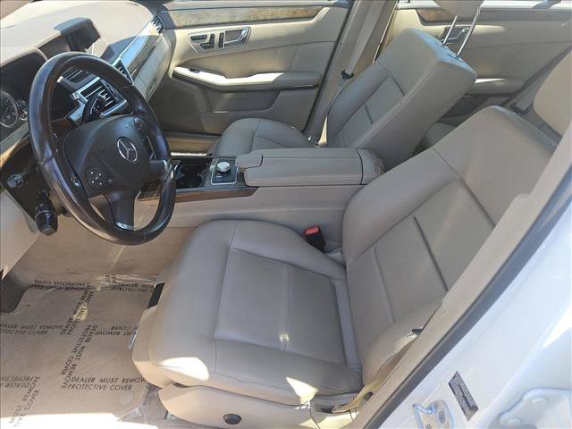 Used 2010 Mercedes-Benz E 350 4MATIC Sedan image 18