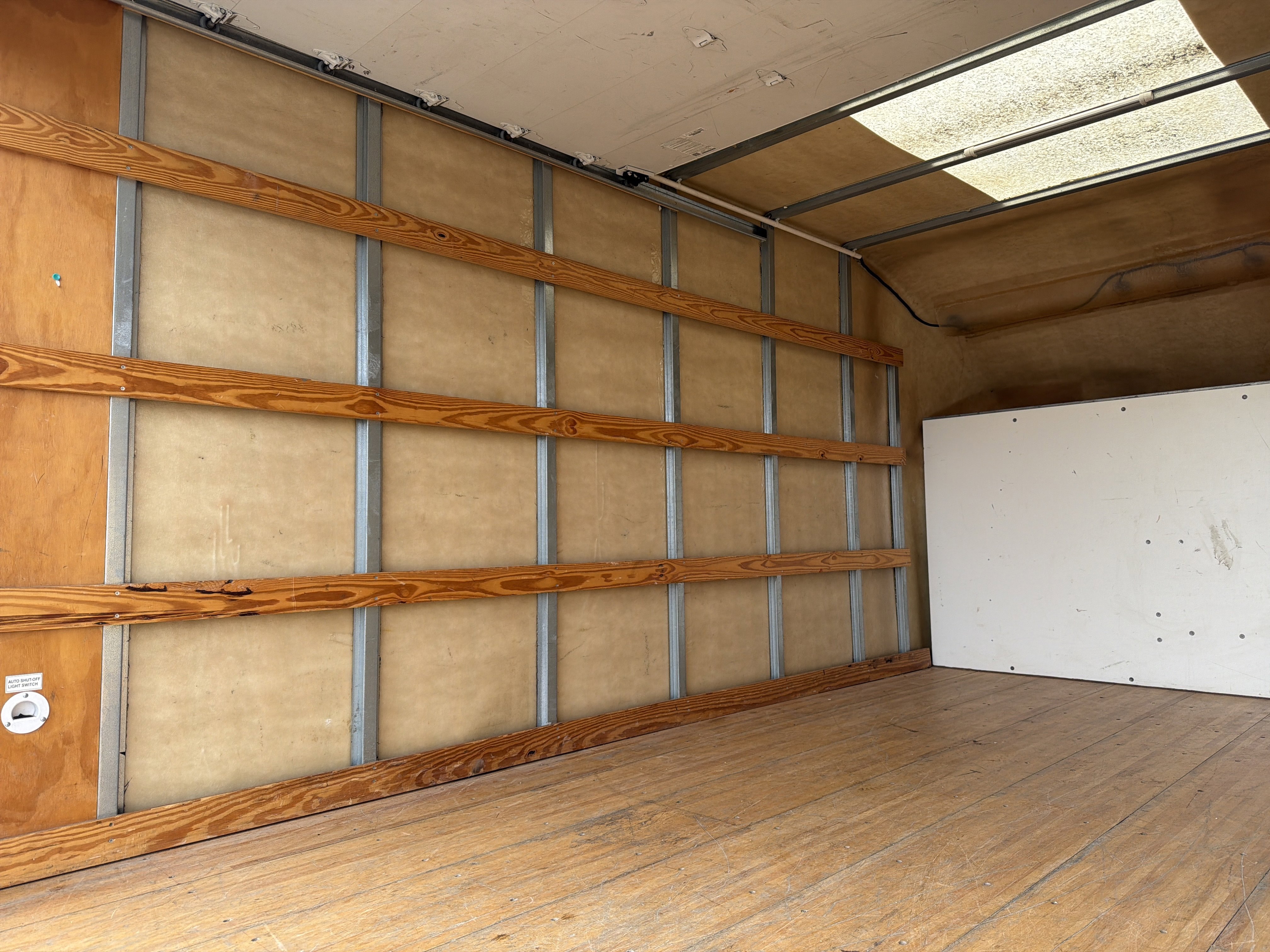 Used 2019 Ford E-350 and Econoline 350 Super Duty image 20