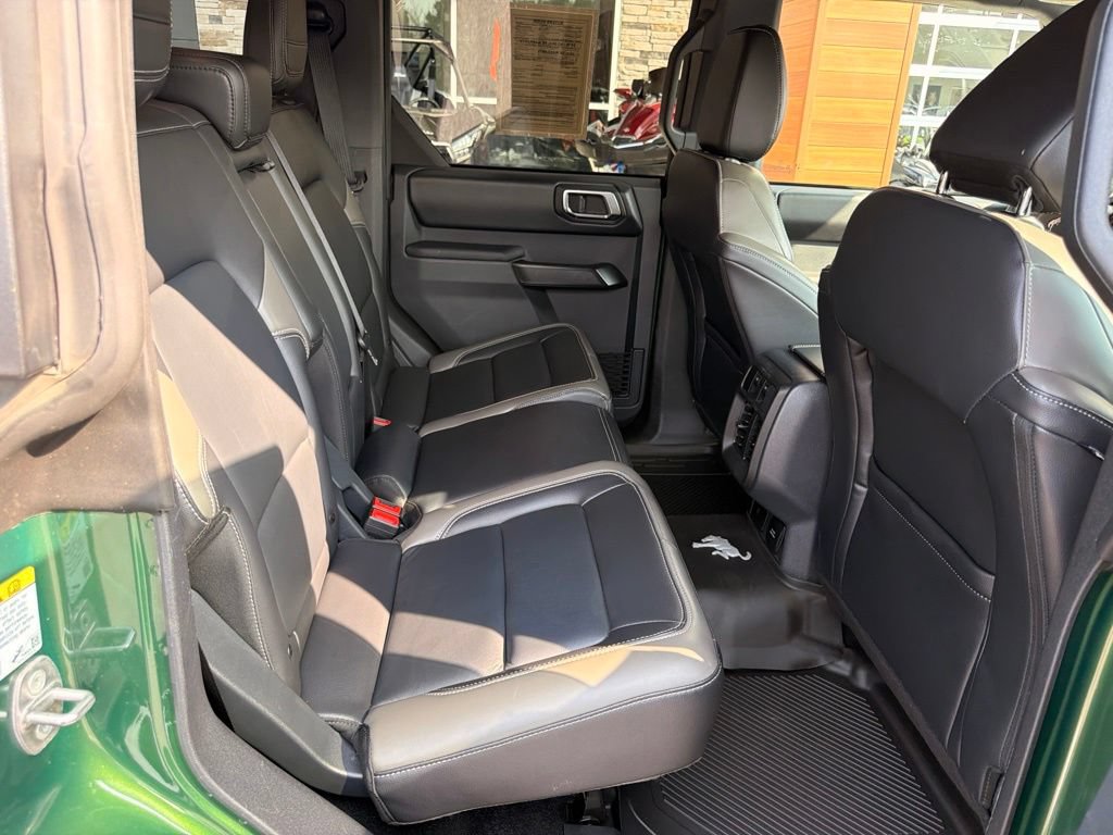 Used 2025 Ford Bronco Outer Banks AWD/4WD image 19