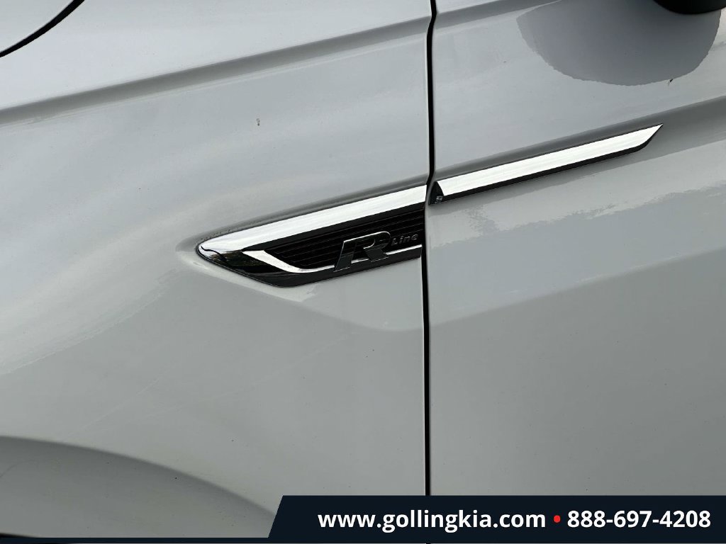 Used 2021 Volkswagen Tiguan SE R-Line FWD image 8