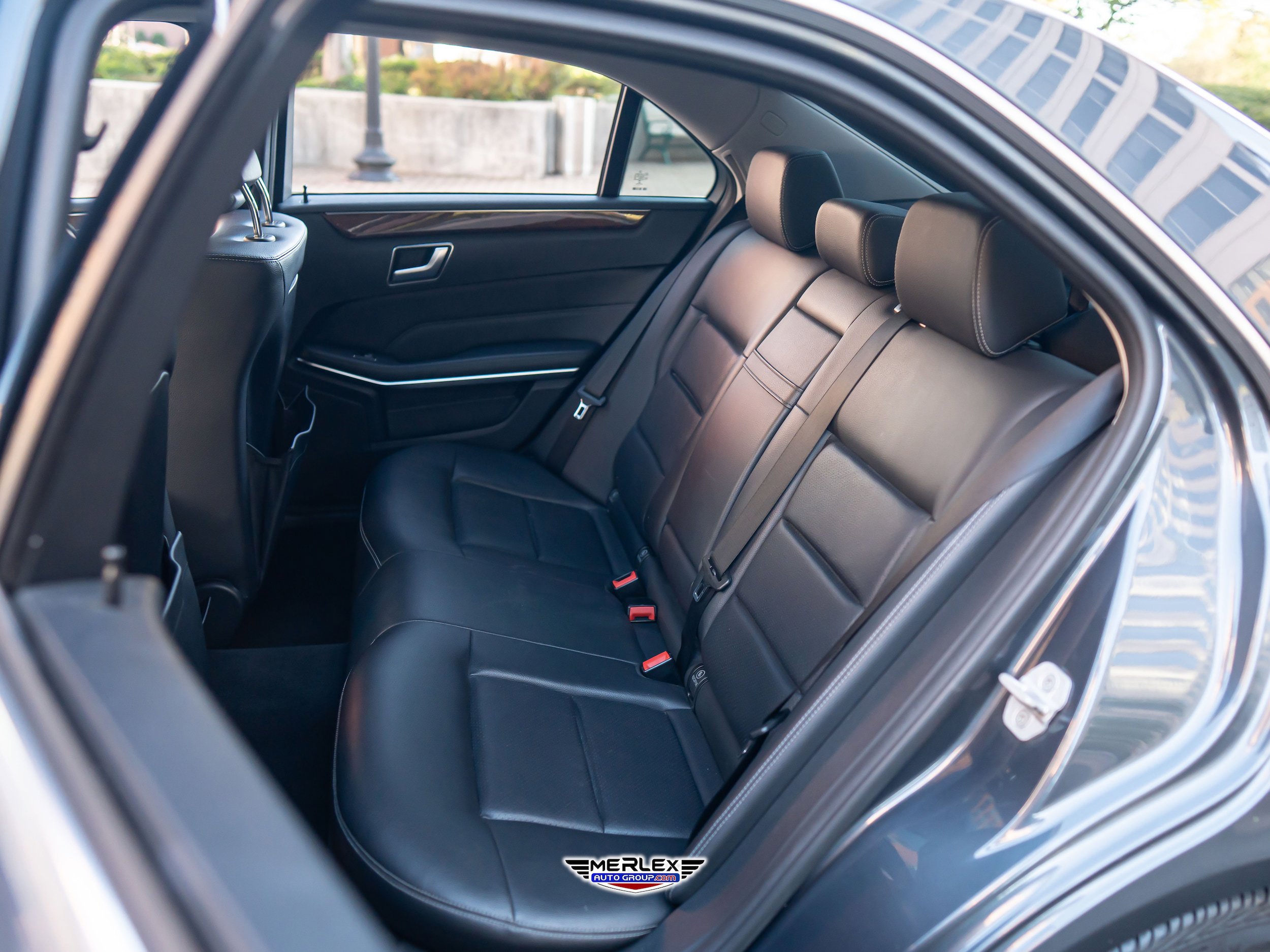 Used 2014 Mercedes-Benz E 350 4MATIC Sedan image 20