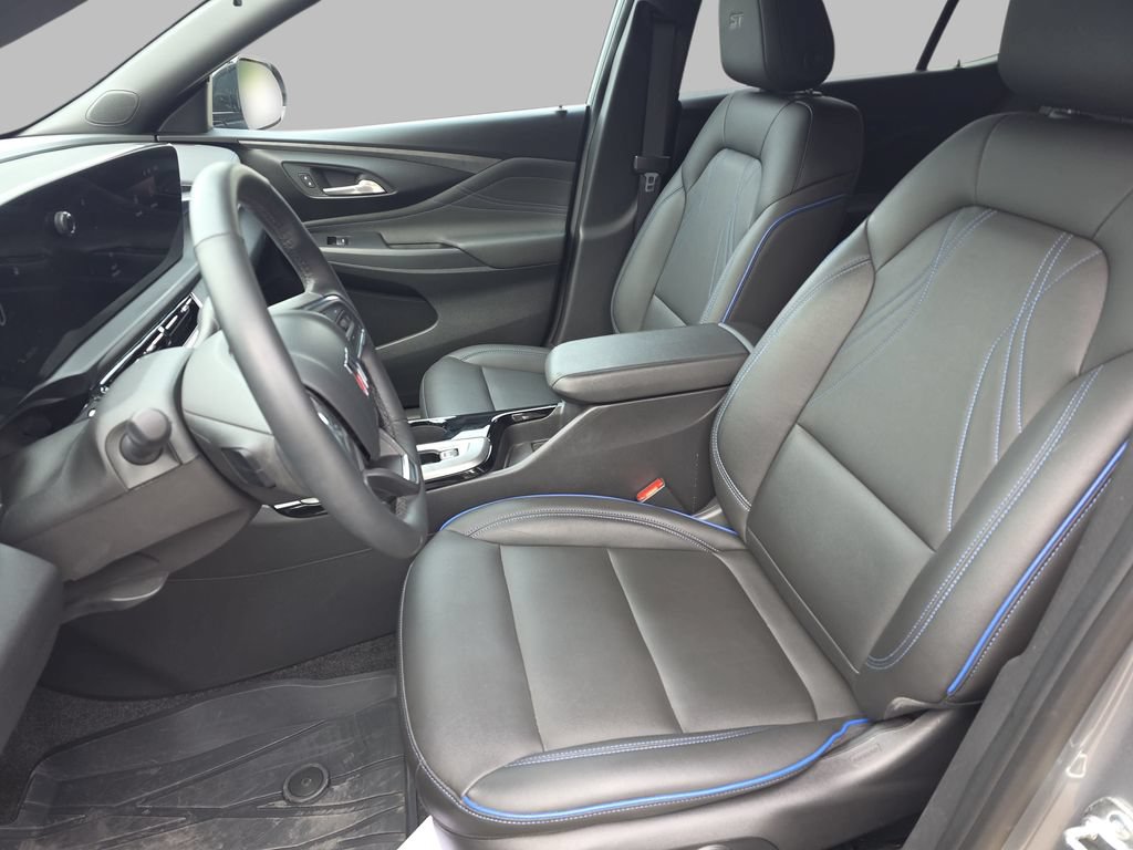 Used 2024 Buick Envista Sport Touring w/ Convenience I Package FWD image 15
