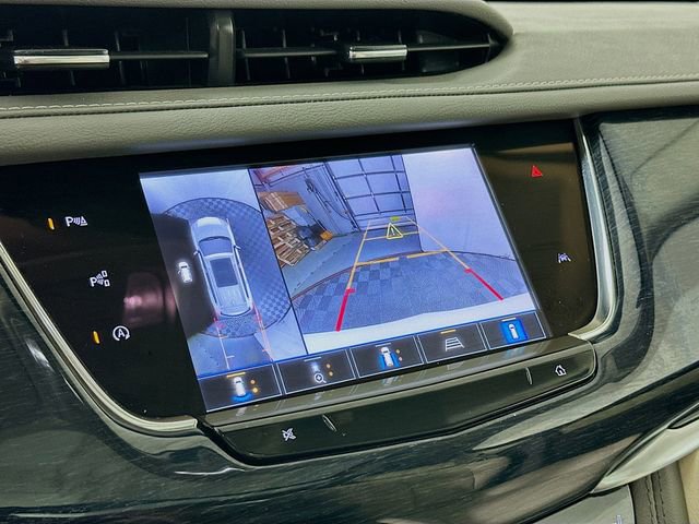 Used 2024 Cadillac XT6 Premium Luxury w/ Technology Package image 16