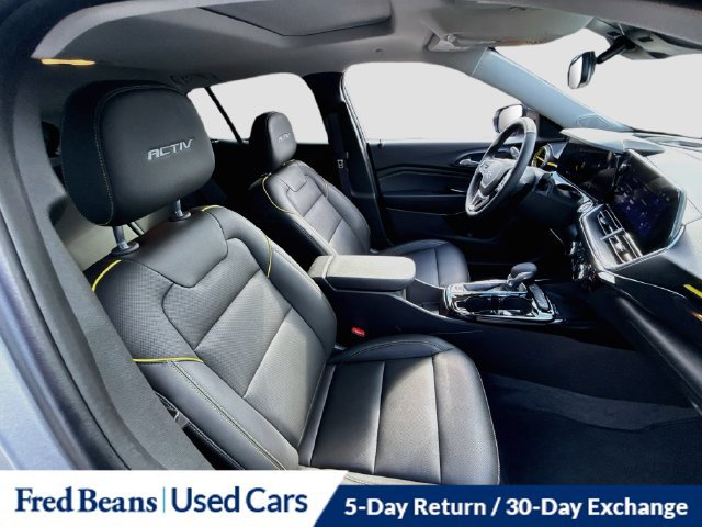 Used 2025 Chevrolet Trax ACTIV w/ Sunroof Package FWD image 34