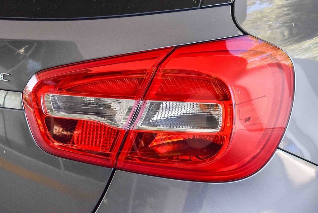 Used 2019 Mercedes-Benz GLA 250 4MATIC image 7