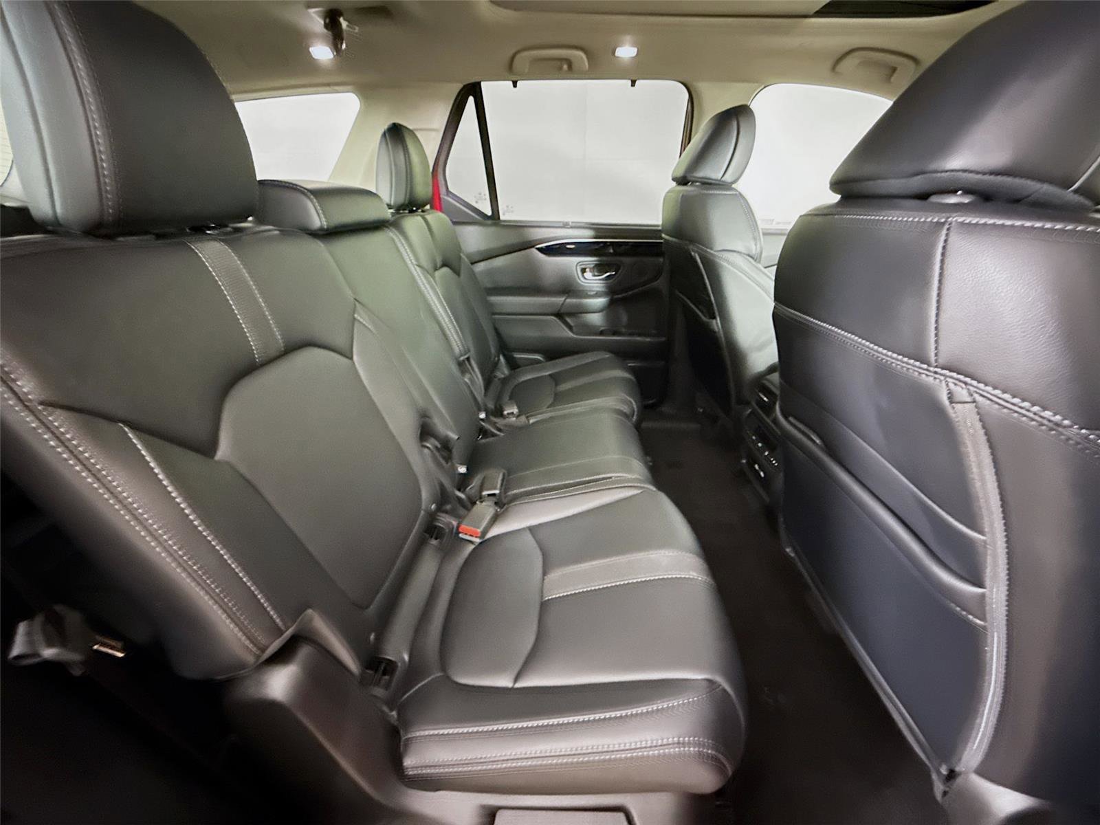 Used 2023 Honda Pilot Touring image 29