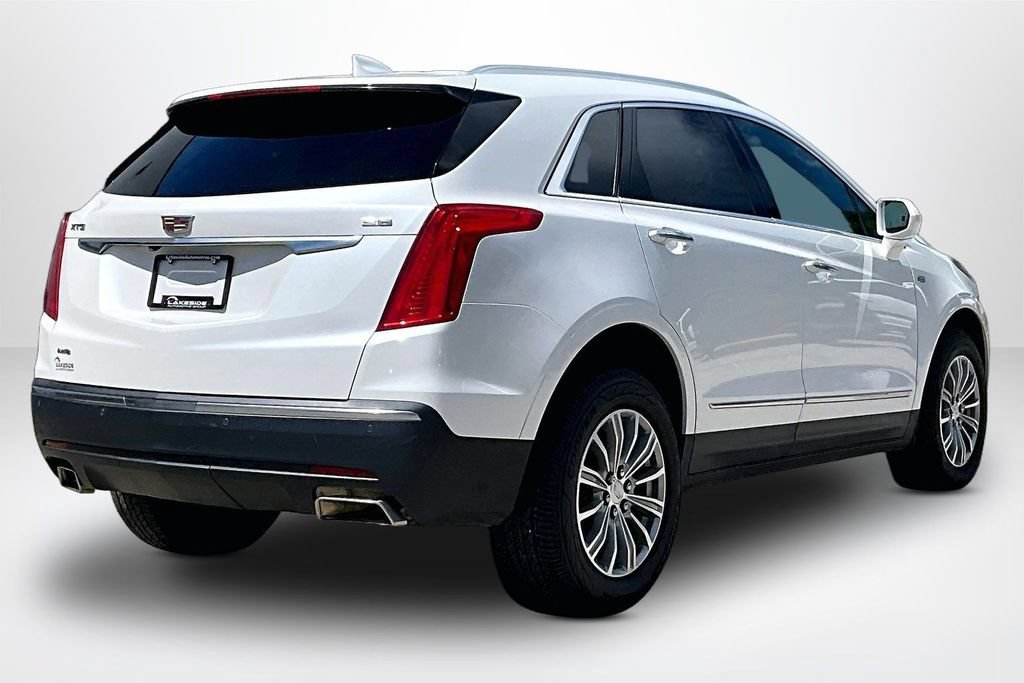 Used 2018 Cadillac XT5 Luxury w/ Driver Awareness Package AWD/4WD image 5