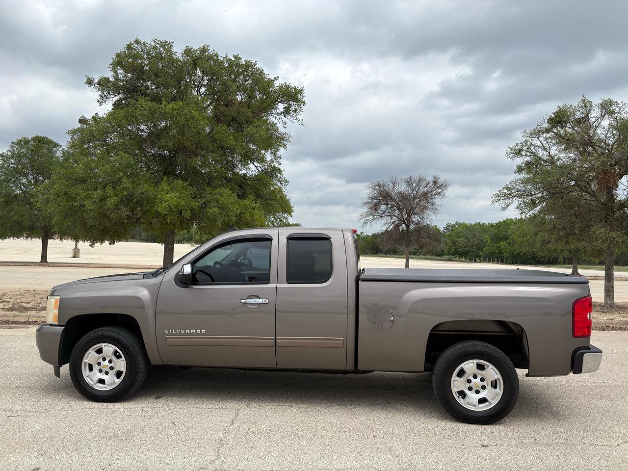 Used 2011 Chevrolet Silverado 1500 LT w/ All-Star Edition image 19