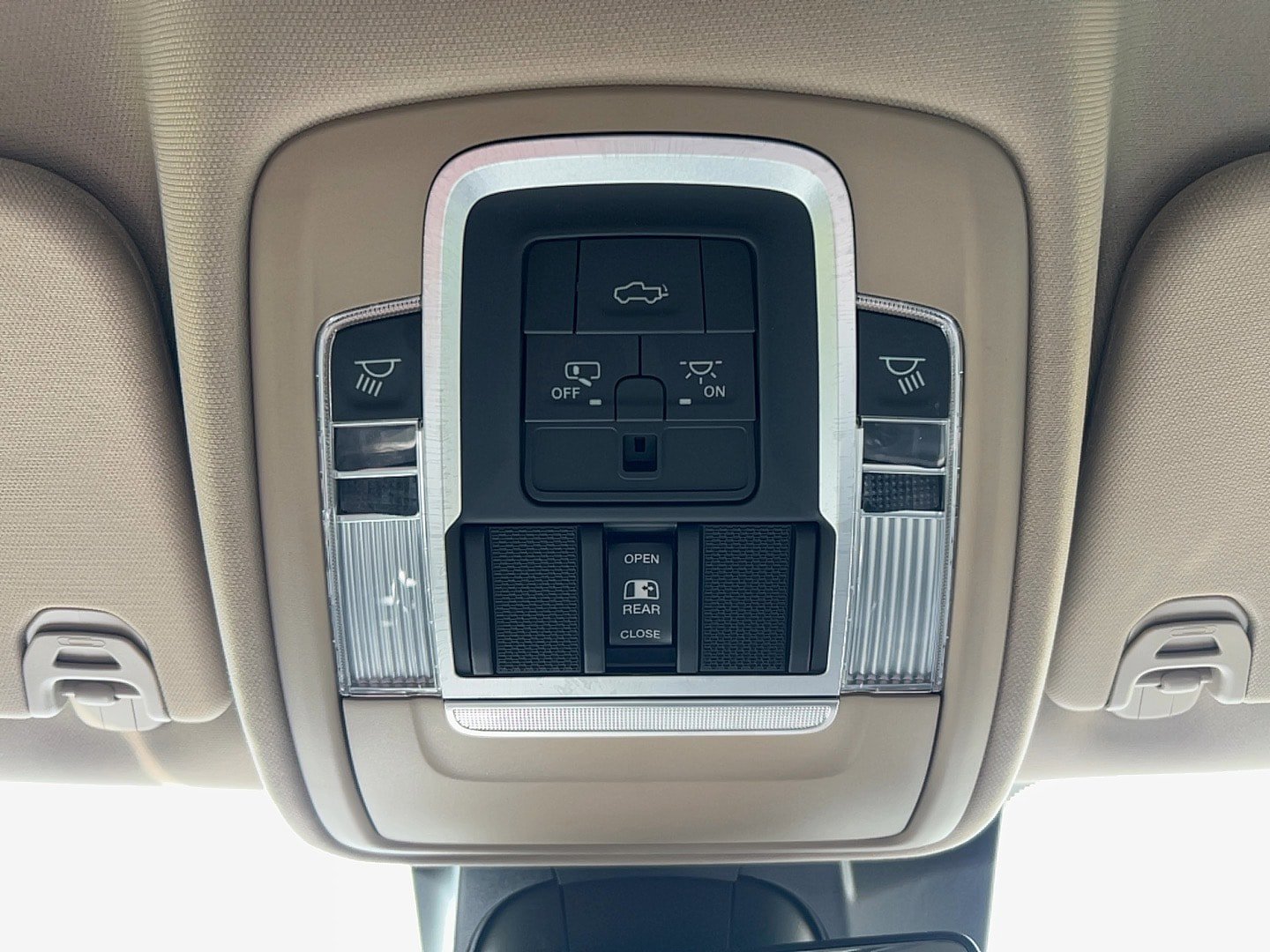 Used 2021 RAM 1500 Laramie AWD/4WD image 24