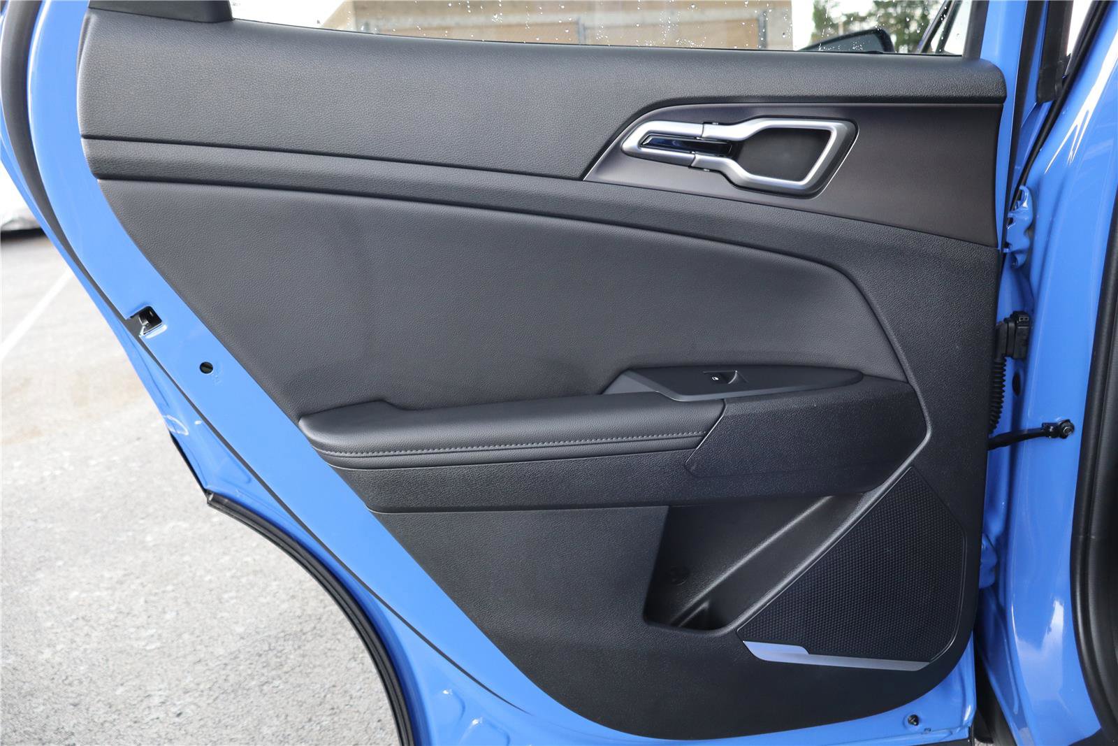 Certified 2026 Kia Sportage EX w/ EX Panorama Roof Package image 25