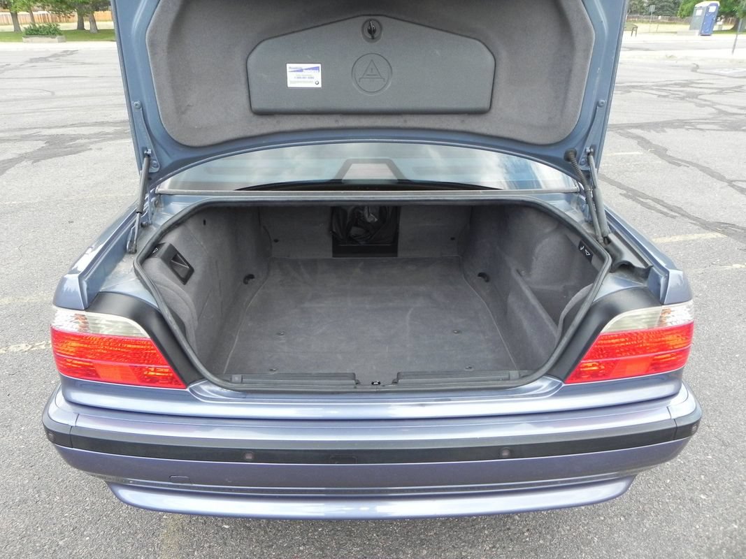 Used 2001 BMW 740iL RWD image 24